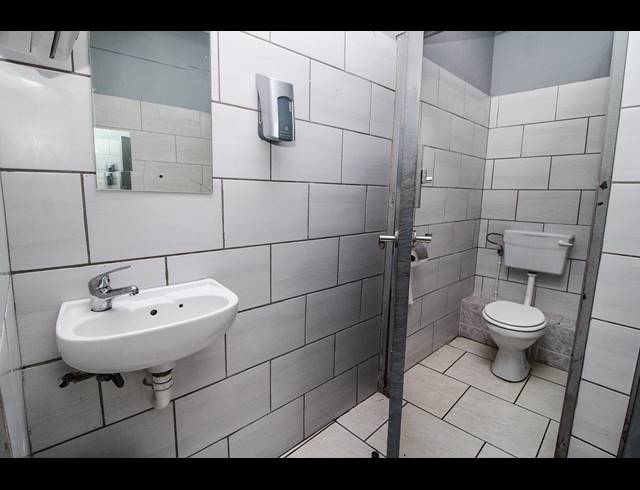 391M² BUSINESS FOR SALE IN UITENHAGE CENTRAL